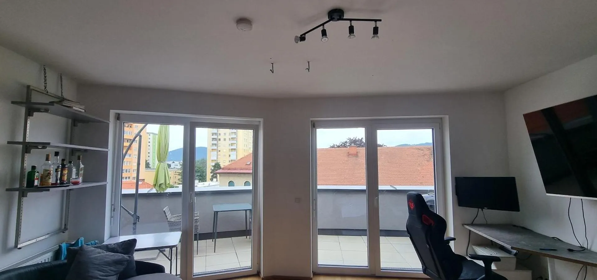 Neubau Mit Terrasse - Sonne 10 Bis 20 Uhr Apartment Graz Austria